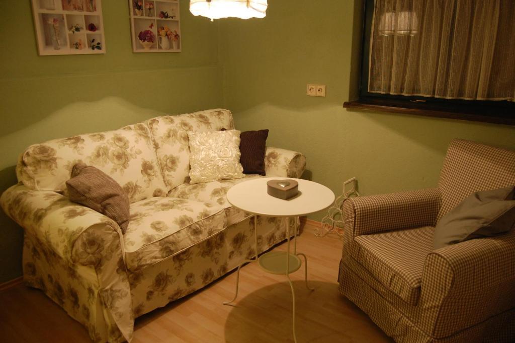 Hofgassl Zentgraf Bed and Breakfast Mörbisch am See Δωμάτιο φωτογραφία
